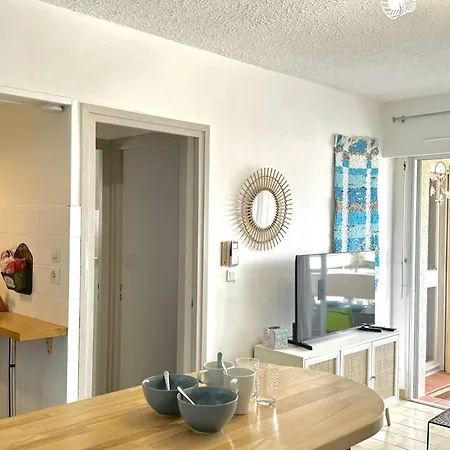 Apartament 150m De La Avec Climatisation Et Parking Prive - Fr-1-529-37 *